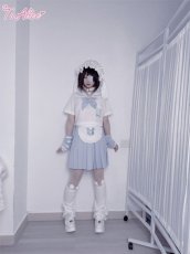 画像17: 【Last one】【ToAlice】C7893ハーフエプロン付き水色プリーツスカート【50％OFF】 (17)