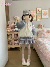 画像2: 【送料無料】C8848オリジナルネコちゃんもこもこアウター《予約受付》 (2)