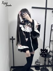 画像28: 【Puppet Bombs】Q20 はしごレースフレア袖猫耳パーカー (28)