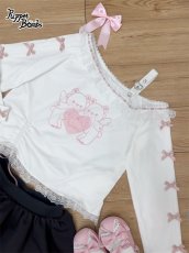 画像2: 【送料無料】Q512 エンジェルベアワンショルダートップス《予約受付》 (2)